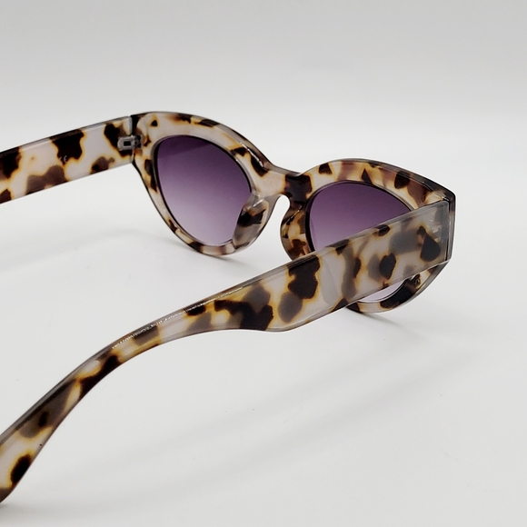 Skylar (Sun reader) - Picture 3 of 4